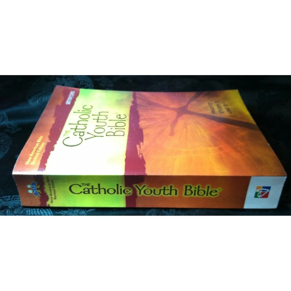 The Catholic Youth Bible Revised New‎ American Bible Saint Mary Press Paperback